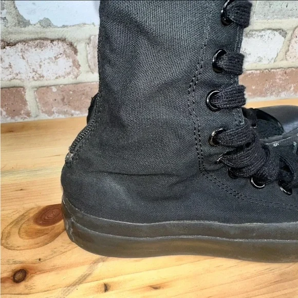 Converse - Picture 4 of 8